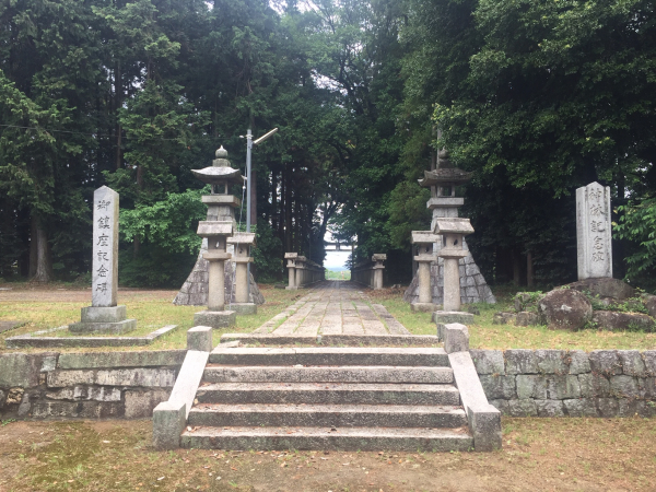 恒石八幡宮参道